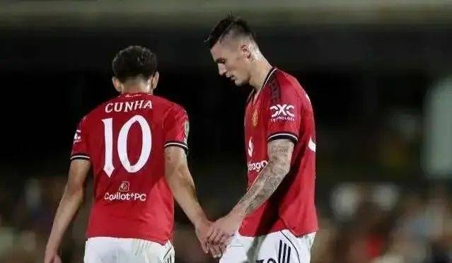 1亿违约金+4000万门神！62岁穆帅回归曼联？埃梅里都封神了红魔还等啥？